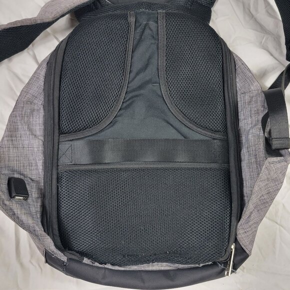 Swissgear Adults Gray Anti Theft Backpack With USB Charging Port Travel Casual - Picture 3 of 9